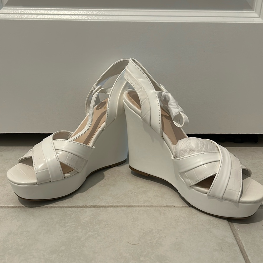 Brand New Qupid White Wedges